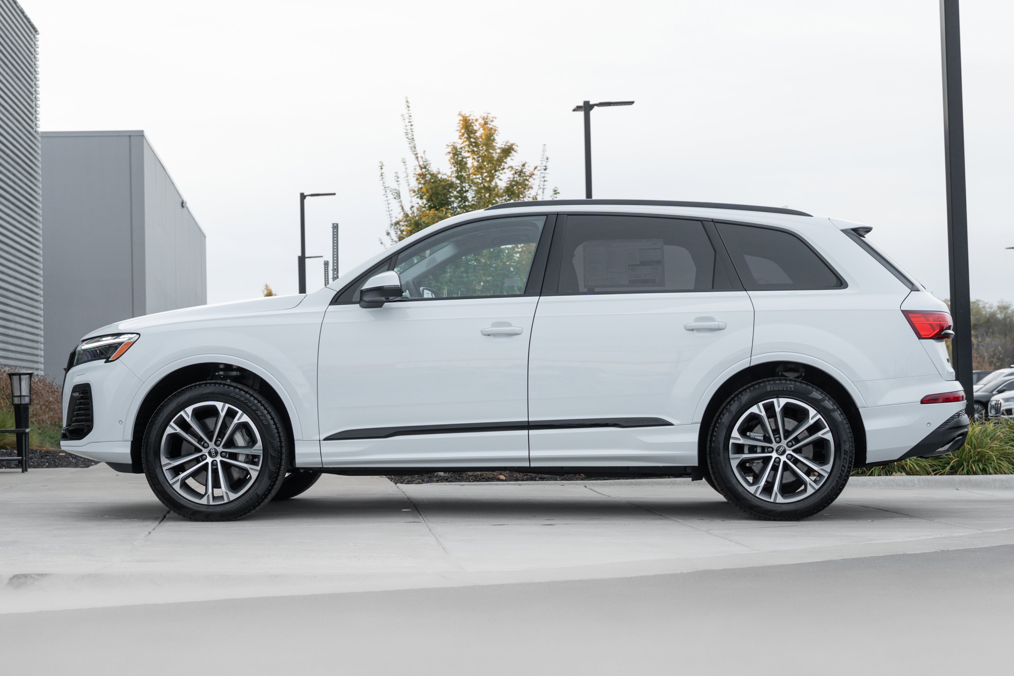 2025 Audi Q7 Premium Plus - Photo 7