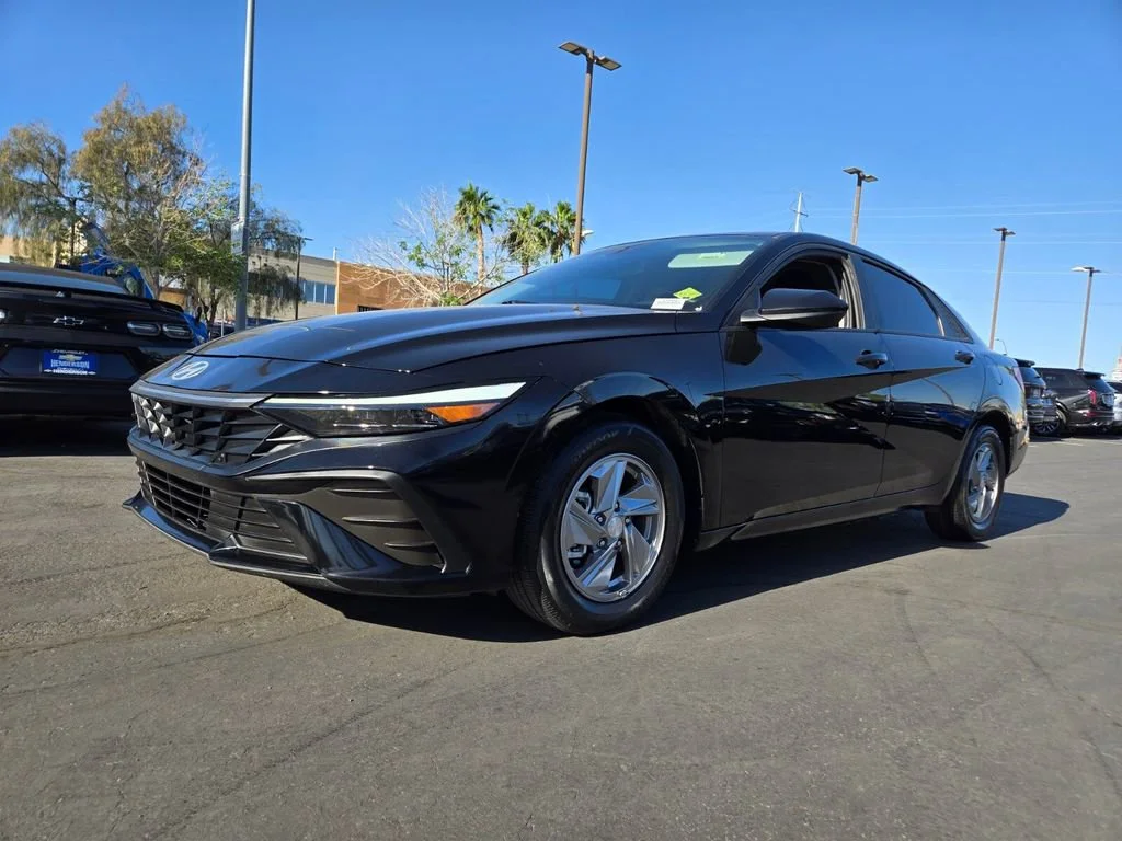 Used 2024 Abyss Black Hyundai SE image 2