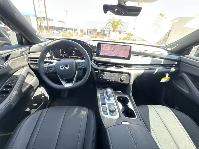 New 2027 White INFINITI LUXE image 21