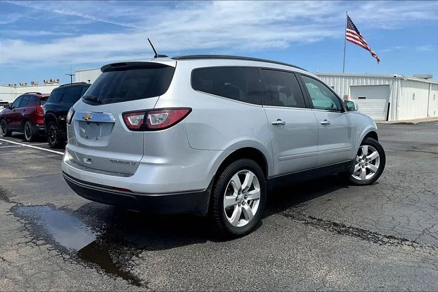 Used 2016 Silver Chevrolet LT image 4