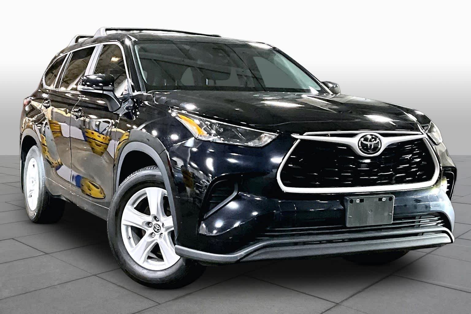 Used 2023 Midnight Black Metallic Toyota L image 3