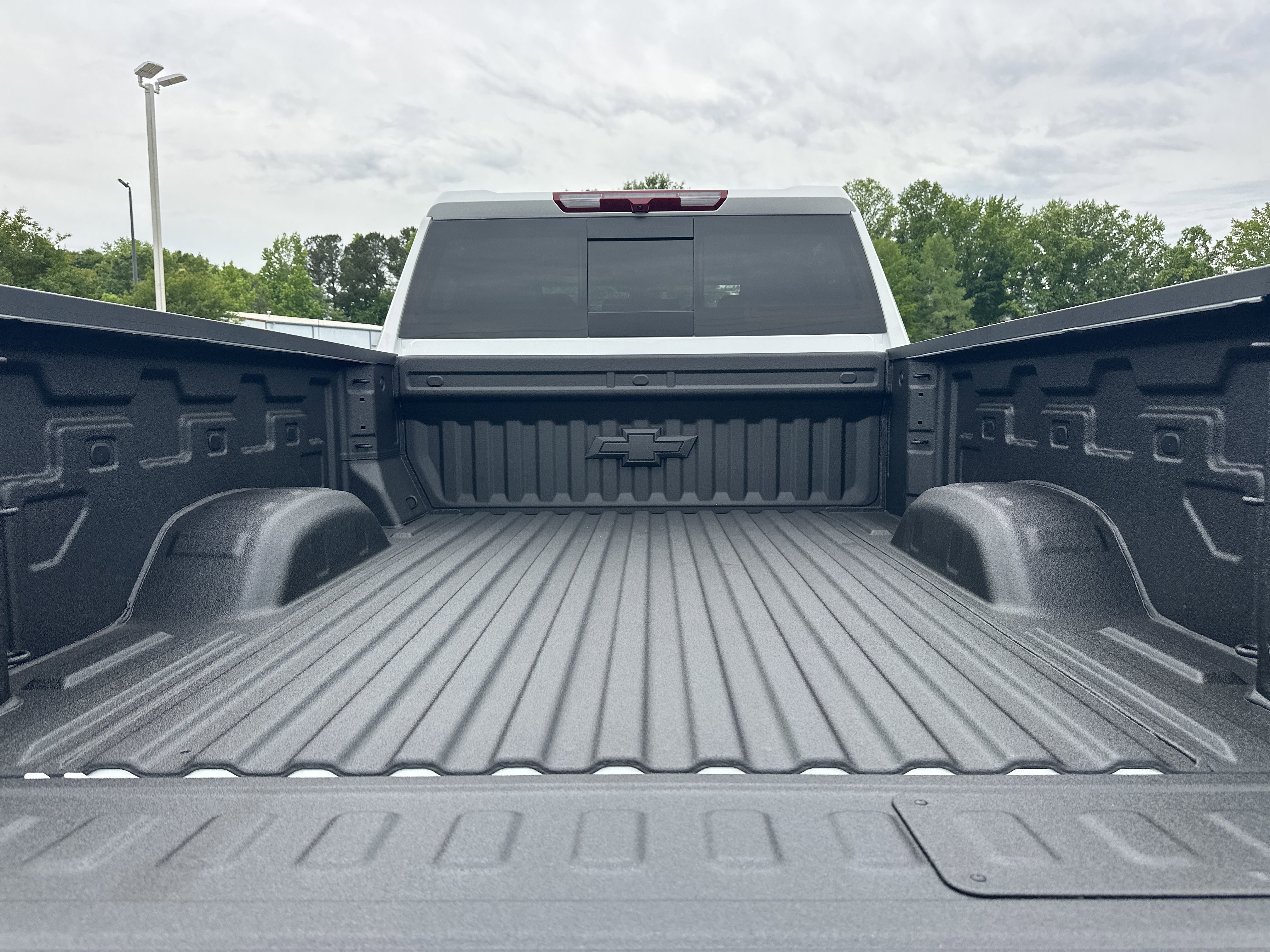 New 2026 Summit White Chevrolet LT image 19
