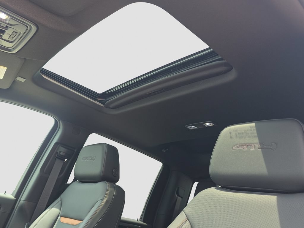 2026 GMC Sierra 2500HD AT4 - Photo 8