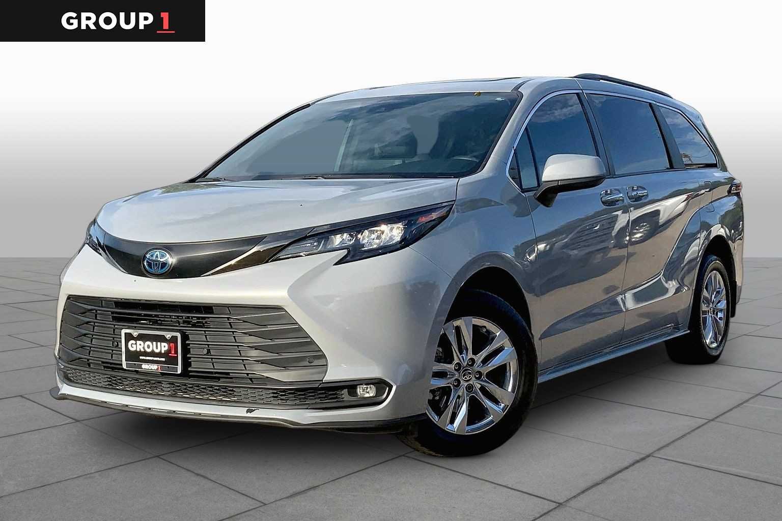 2023 Toyota Sienna Woodland Edition