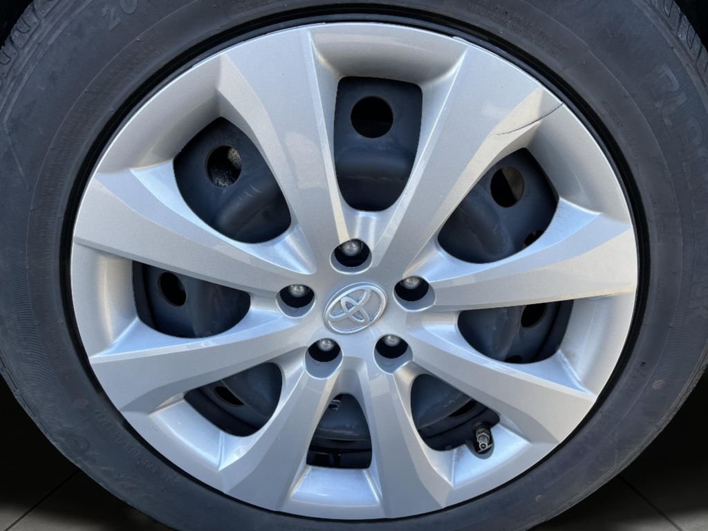 2022 Toyota Corolla LE - Photo 28