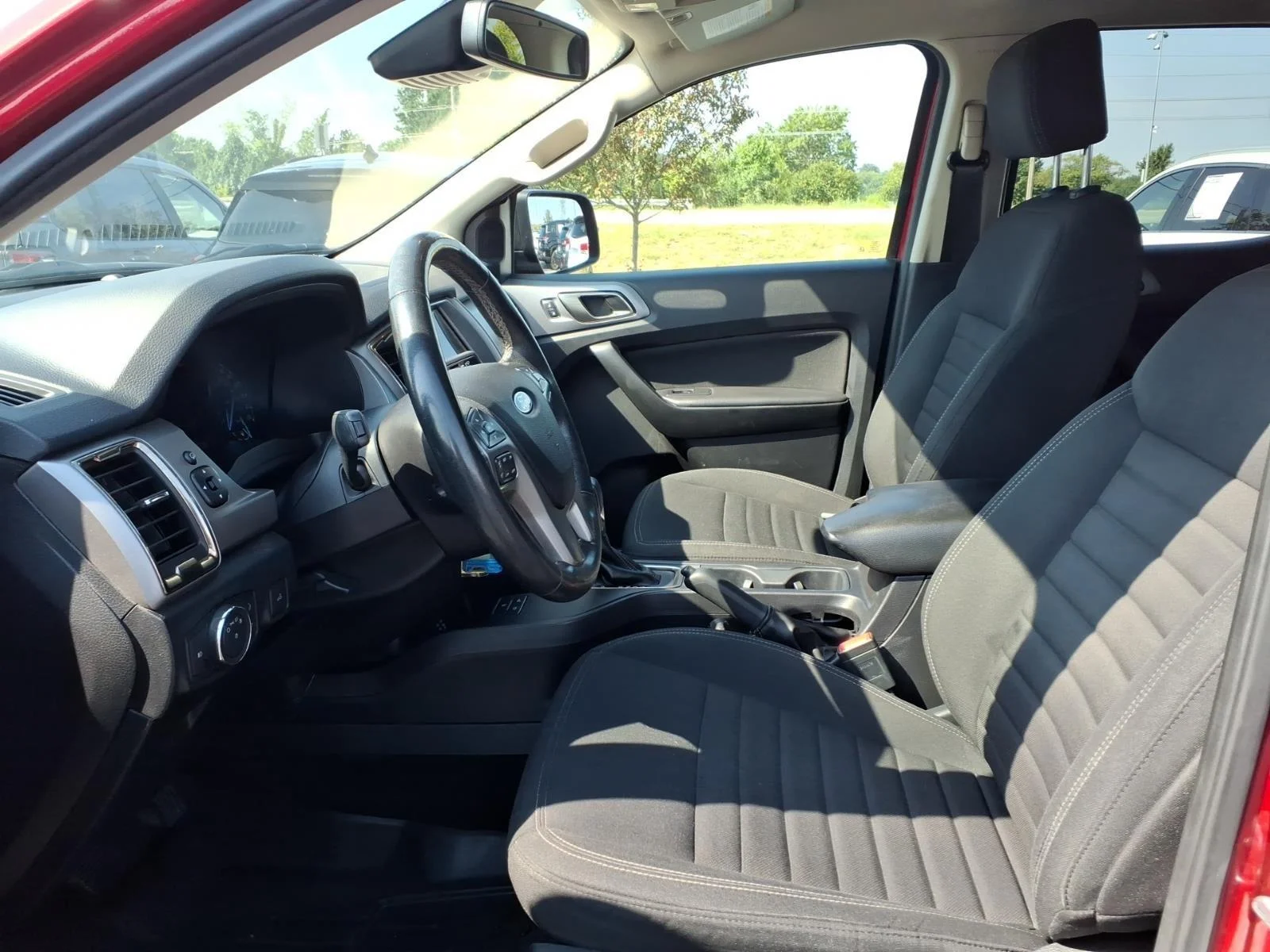 Used 2021 Rapid Red Metallic Tinted Clearcoat Ford XLT image 25