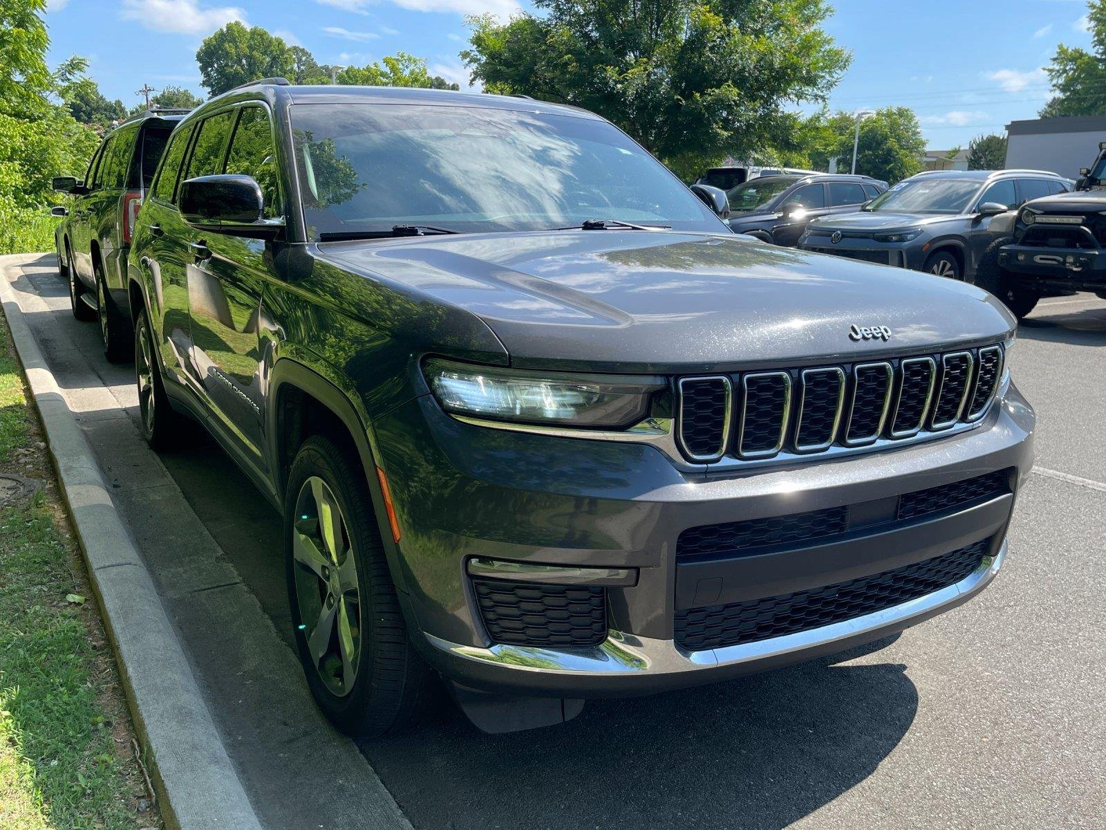 Used 2021 Baltic Gray Metallic Clearcoat Jeep Limited image 7