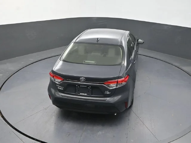 Used 2026  Toyota LE image 28