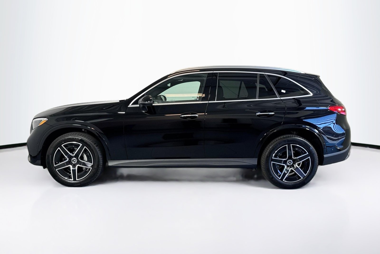 New 2026 Black Mercedes-Benz GLC 300 image 8