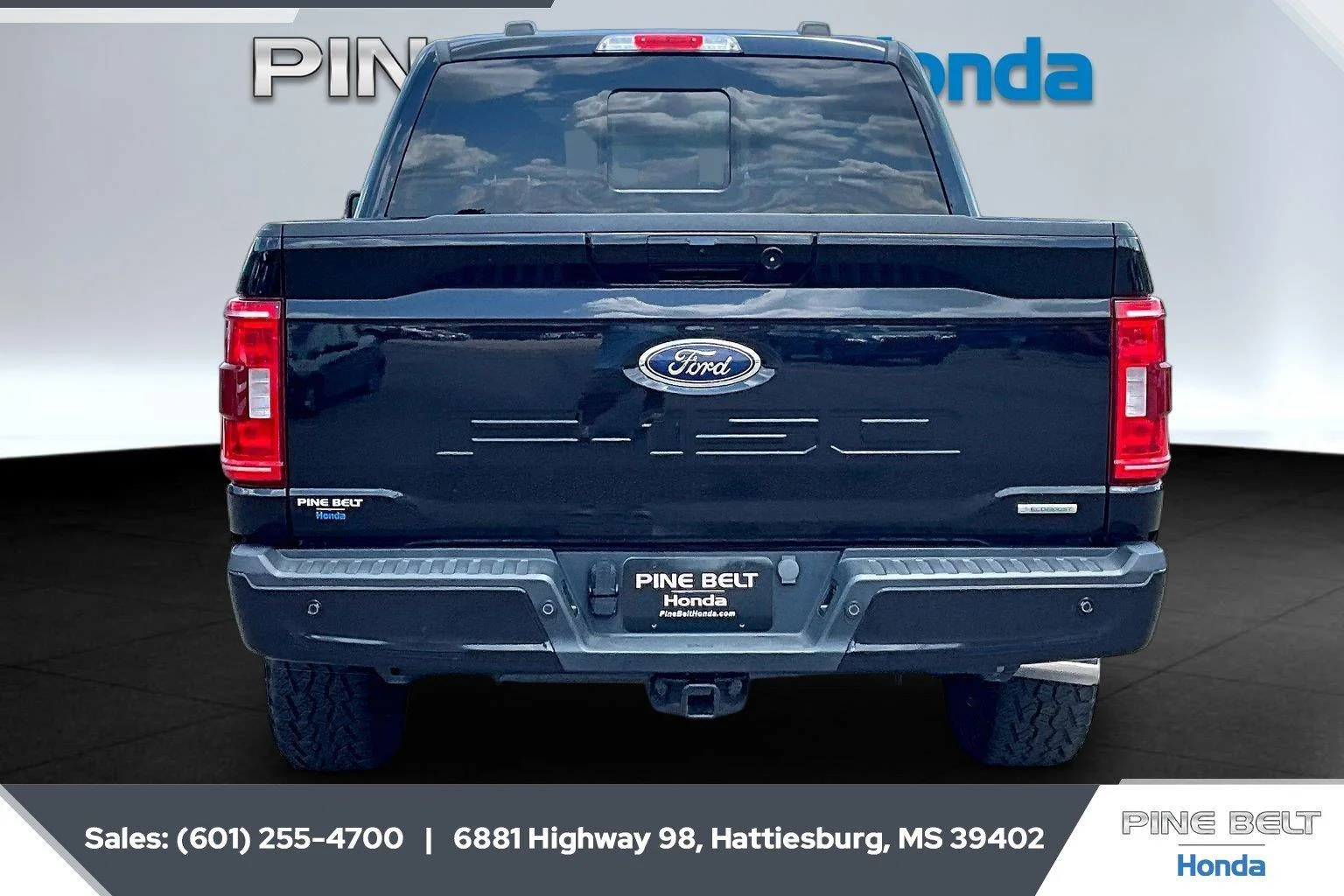 Used 2023 Agate Black Ford XLT image 4