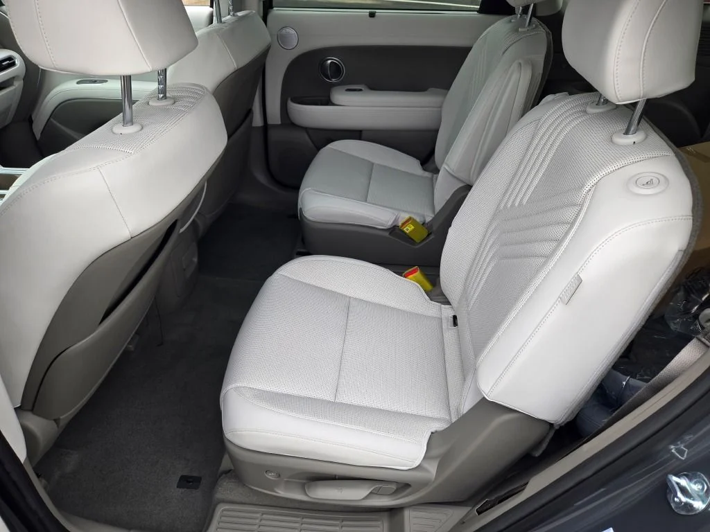 New 2026 Gray Pearl Hyundai SEL Premium image 19