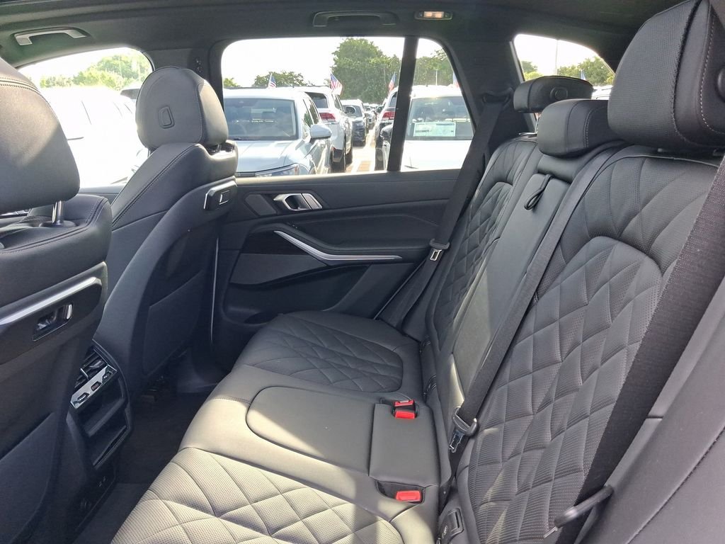 Used 2026 White BMW sDrive40i image 15