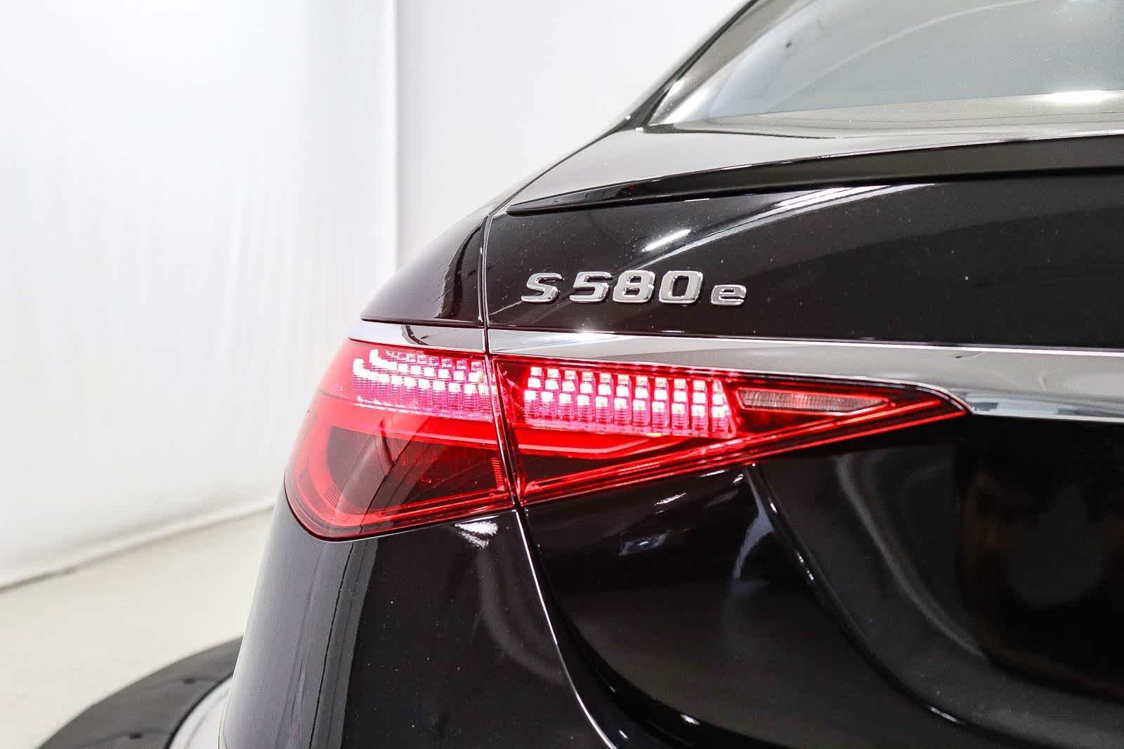 New 2026 Black Mercedes-Benz S 580e image 11