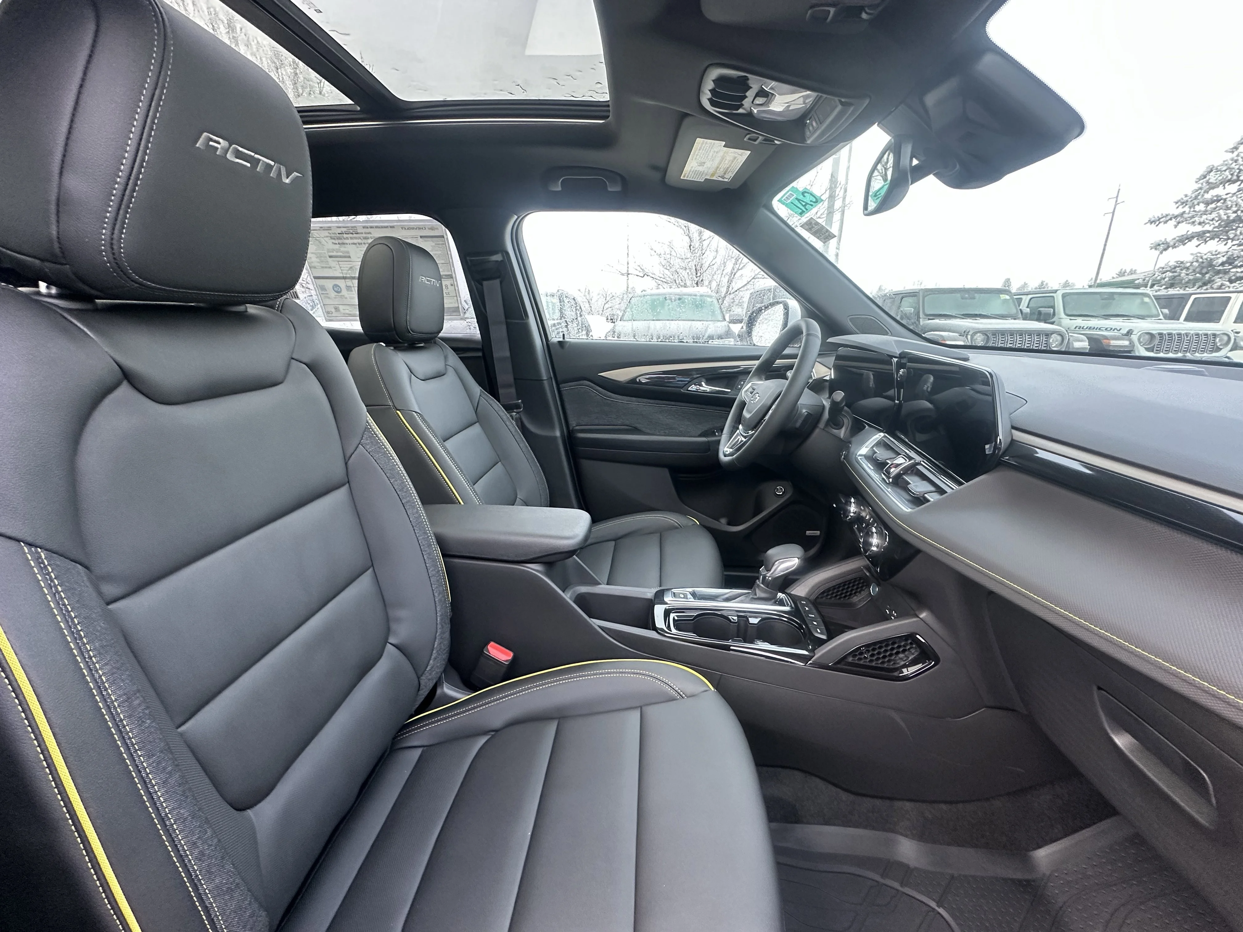 New 2026 Mosaic Black Metallic Chevrolet ACTIV image 19