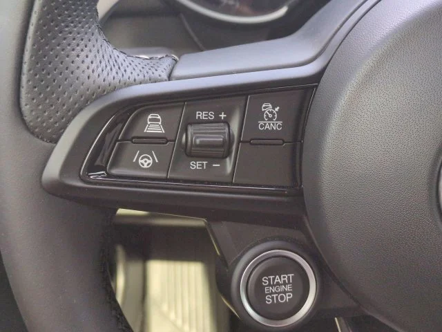 2025 Alfa Romeo Giulia Base - Photo 23