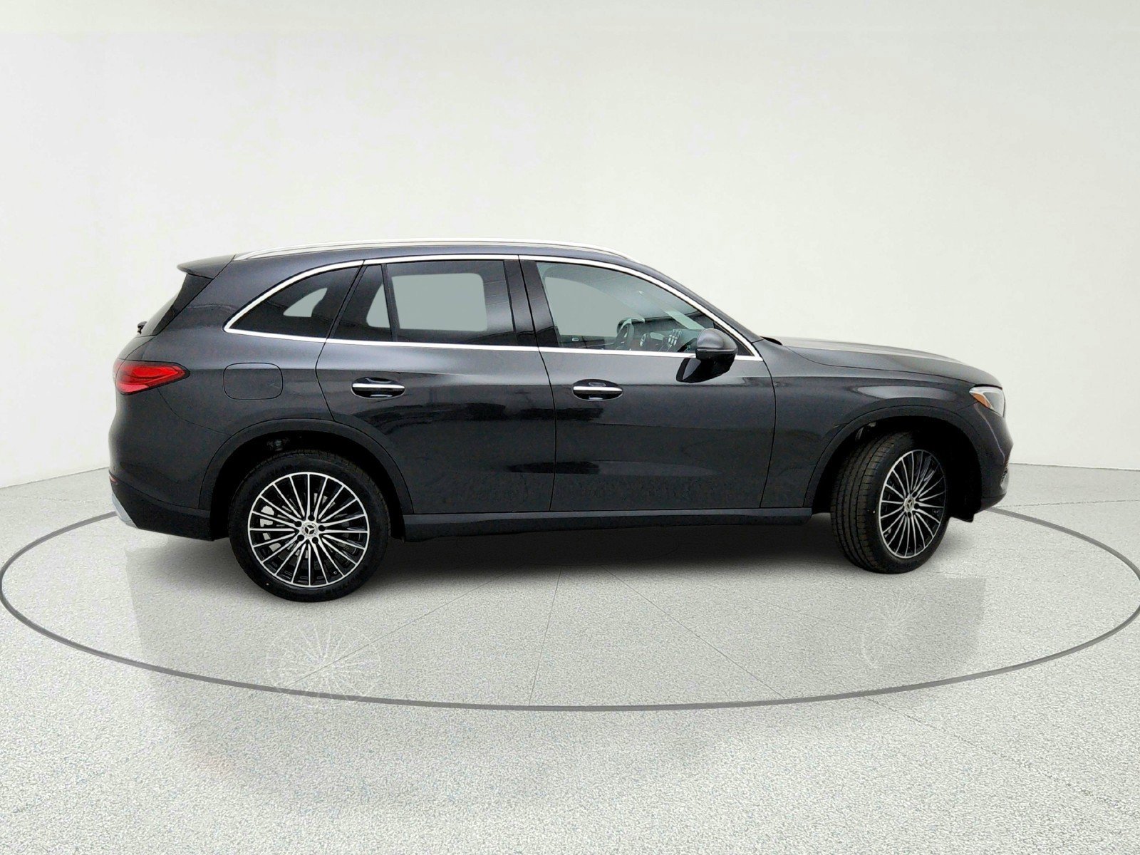 New 2026 Graphite Grey Metallic Mercedes-Benz GLC 300 SUV image 28