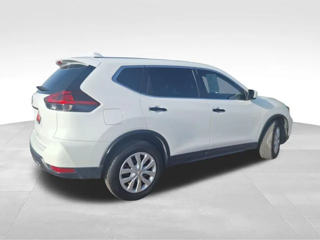 Used 2020 White Nissan S image 7