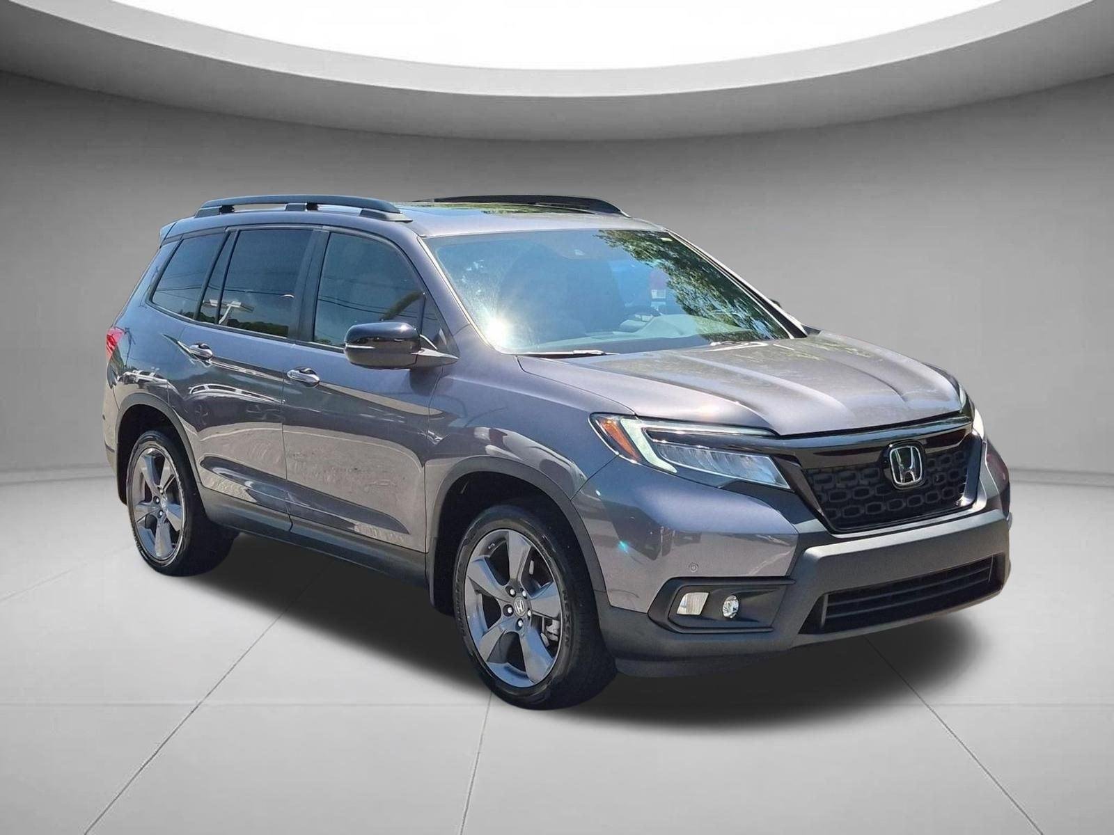 Used 2020 Modern Steel Metallic Honda Touring image 7
