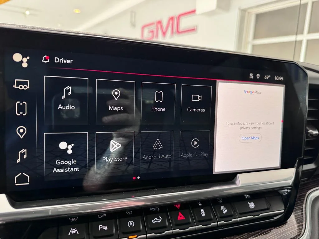 Used 2022 Titanium Rush Metallic GMC Elevation image 22