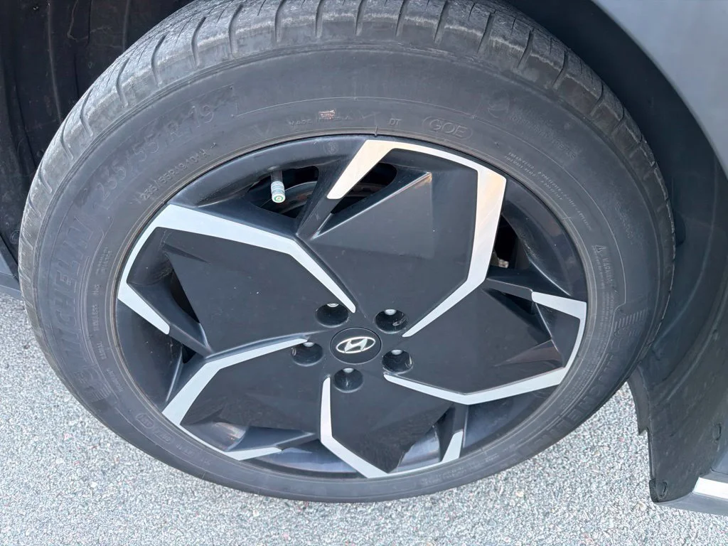 Used 2024 Cyber Gray Hyundai SEL image 3