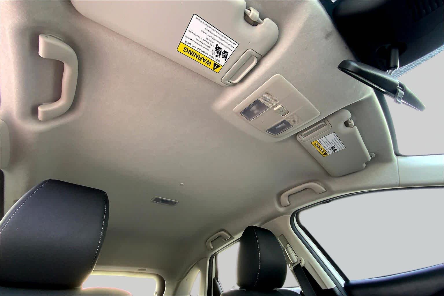 Used 2020 Snowflake White Pearl Mica Mazda Sport image 14