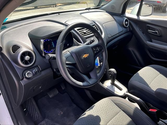Used 2016 Silver Chevrolet LS image 14