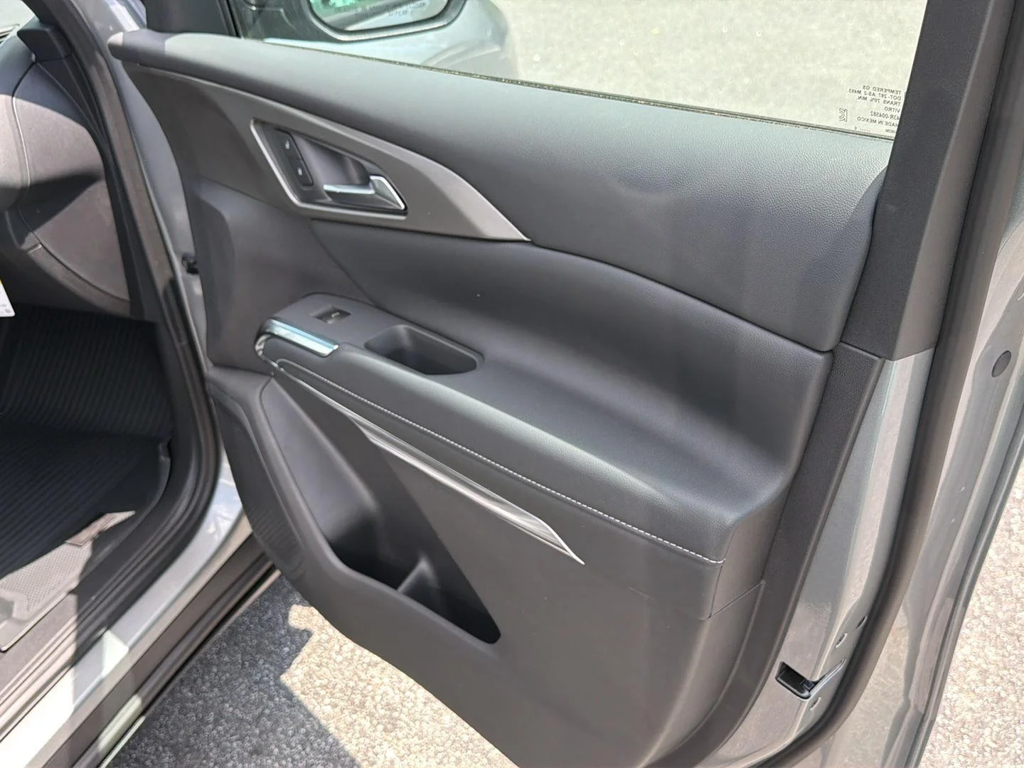 New 2026 Sterling Gray Metallic Chevrolet FWD LT image 15