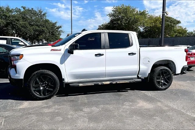 Used 2024 White Chevrolet LT Trail Boss image 3