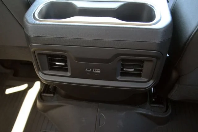 2026 Chevrolet Silverado 1500 LT - Photo 9