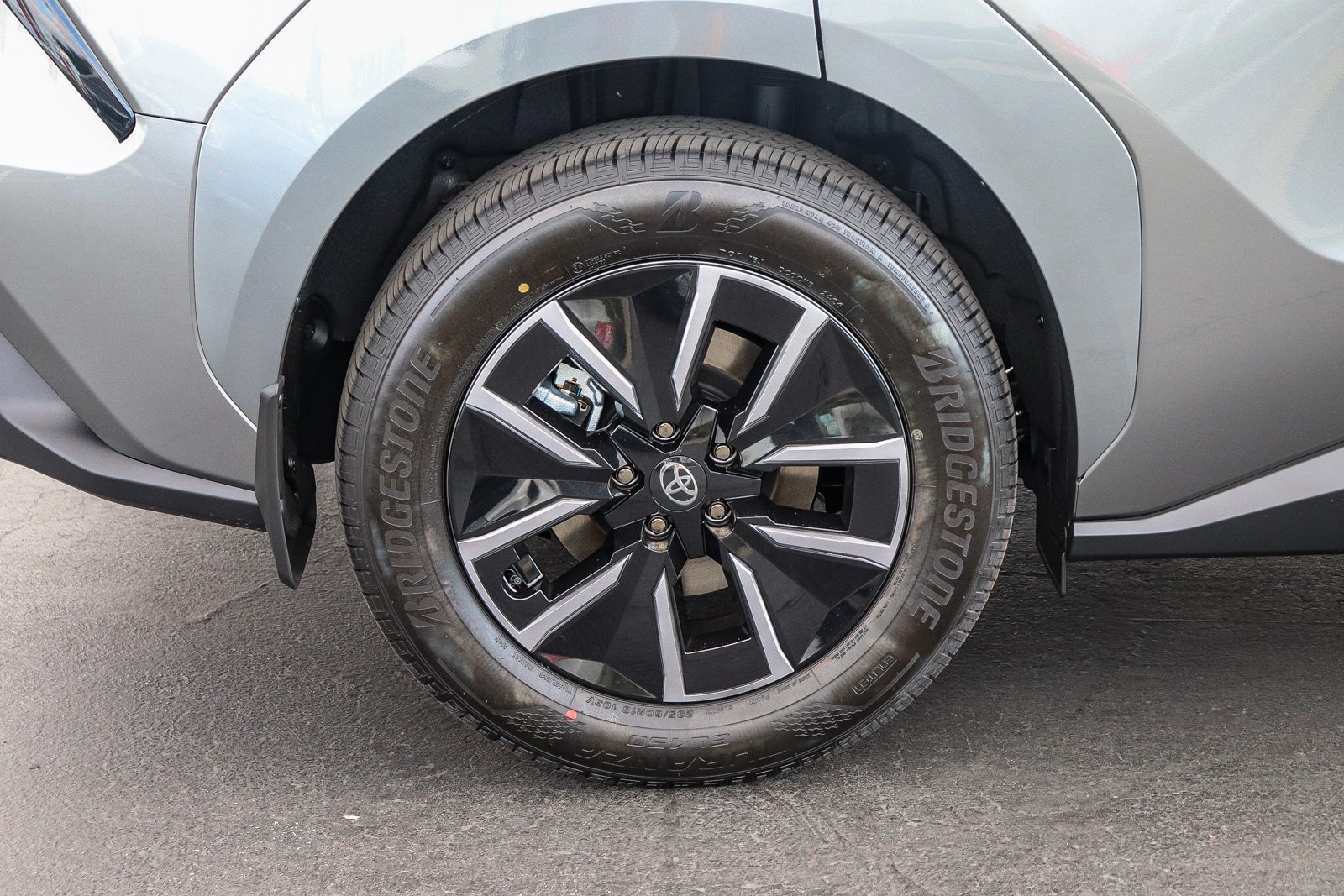 New 2026 Heavy Metal <sup>1</sup> Toyota  XLE image 9