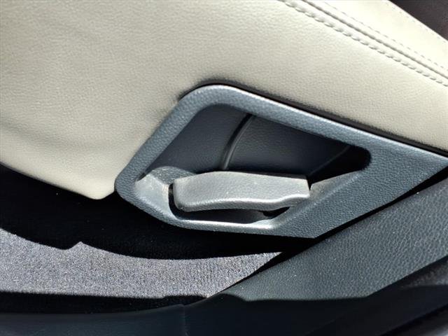 Used 2014 Moonstone Silver Hyundai 2.4L Premium image 14