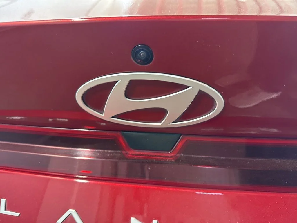 Used 2024 Red Hyundai SE image 17