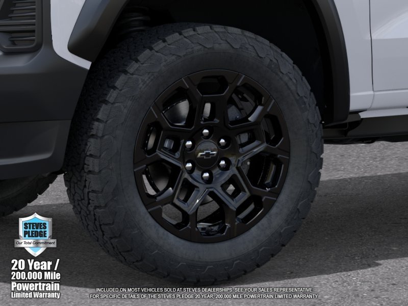 New 2026 Summit White Chevrolet Trail Boss image 9