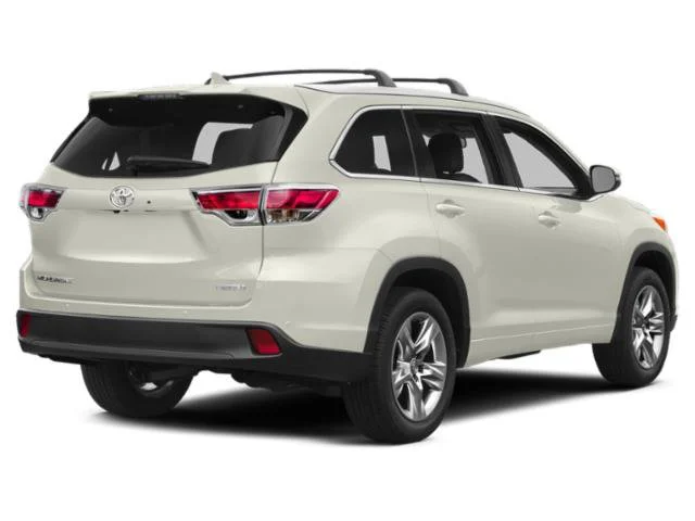 Used 2014 Blizzard Pearl Toyota LE image 2