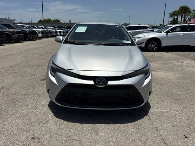 Used 2025 Silver Toyota LE image 8