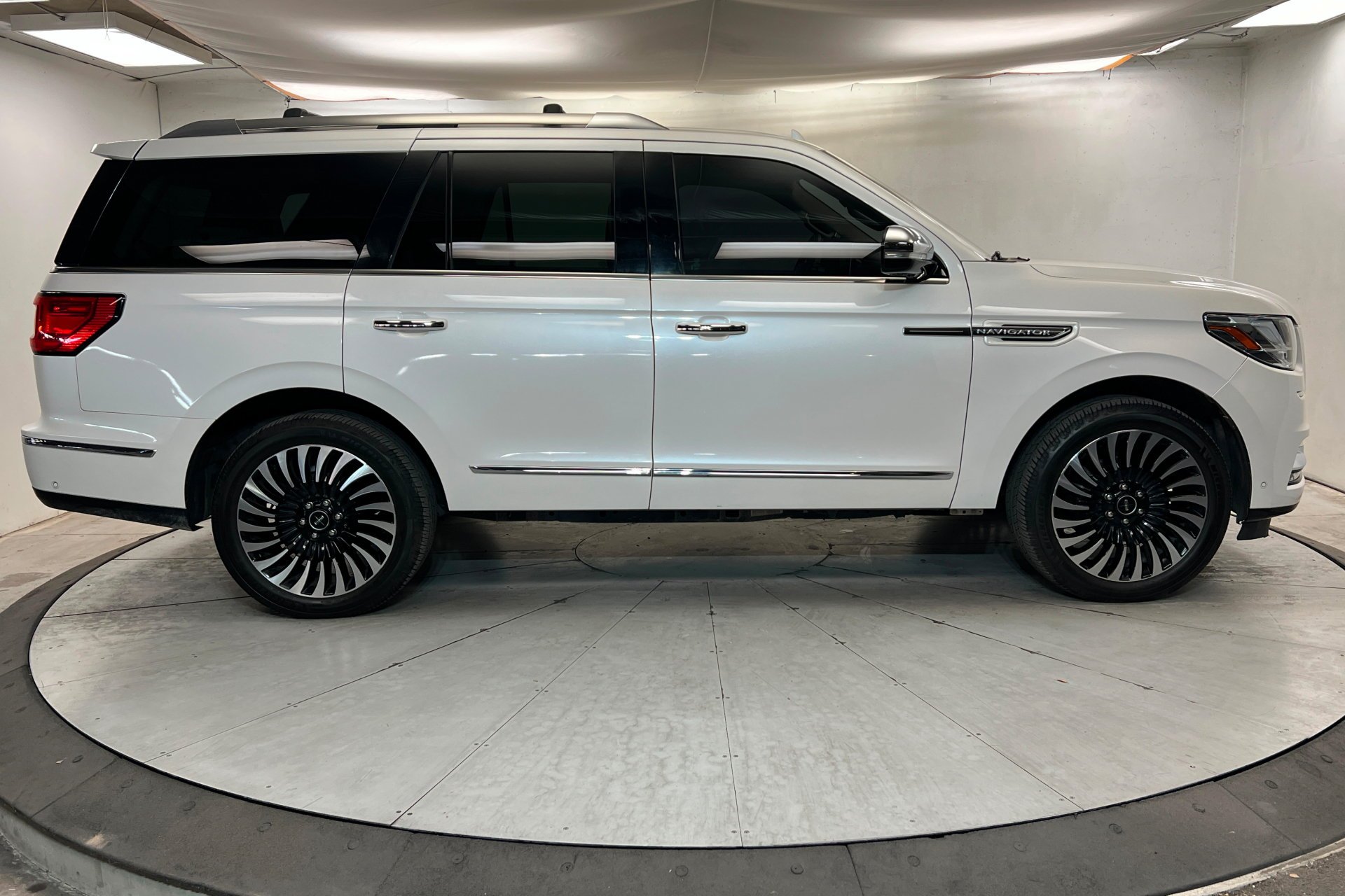 Used 2019 White Lincoln Black Label image 7