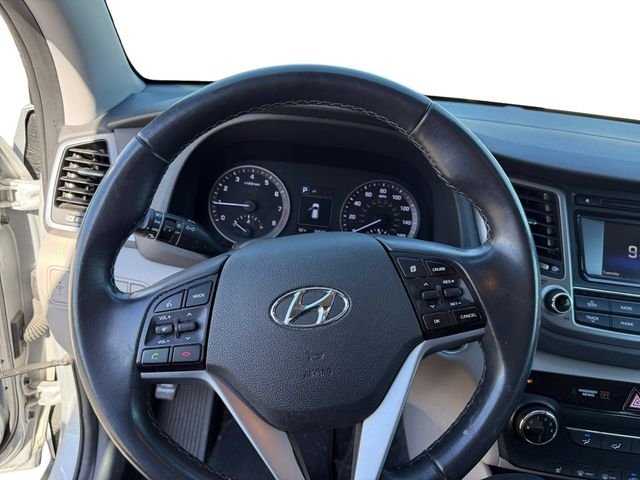Used 2017 Silver Hyundai Sport image 12