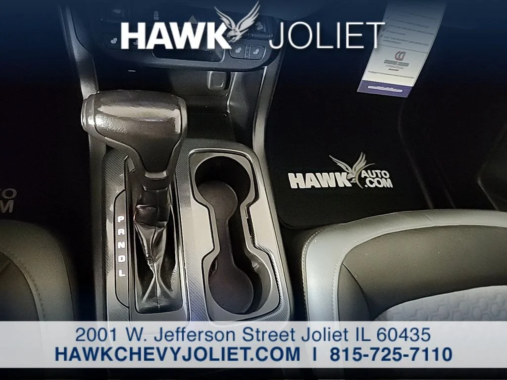 Used 2018 Gray Chevrolet Z71 image 19