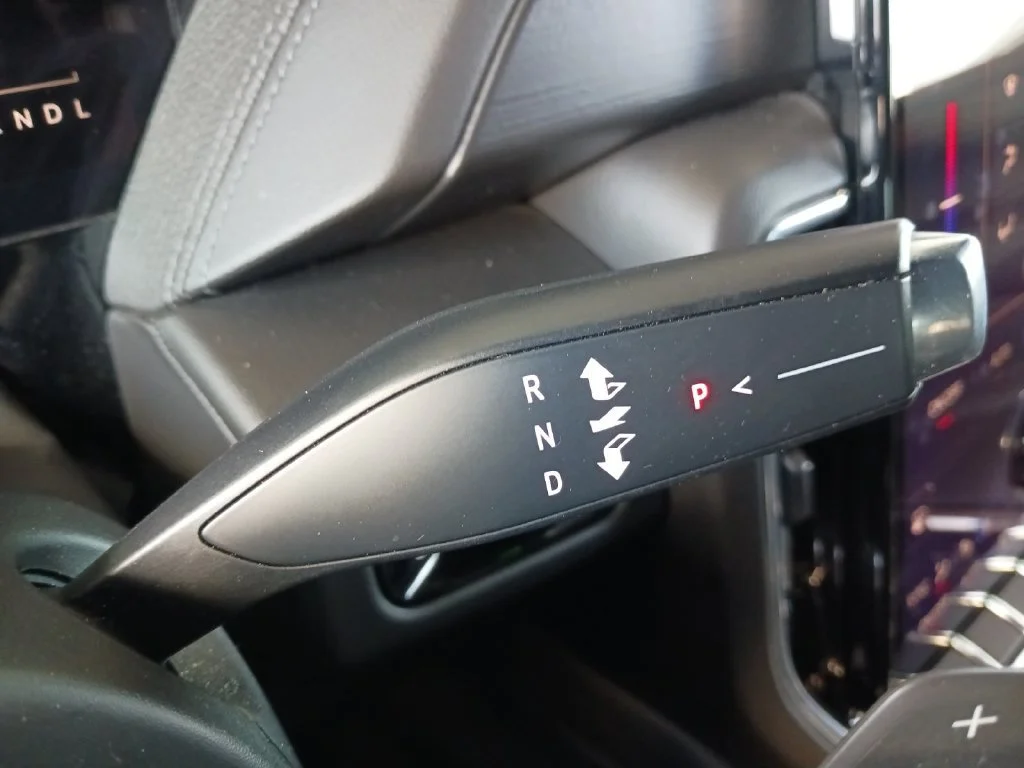 Used 2025 Sterling Metallic GMC Denali image 36