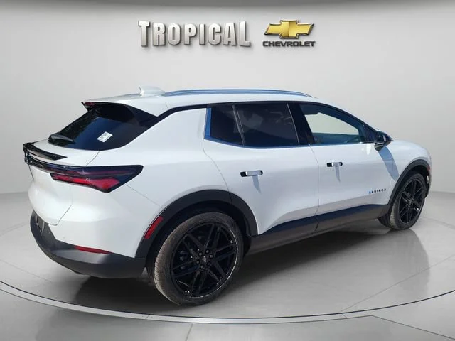 New 2026 Summit White Chevrolet LT image 5