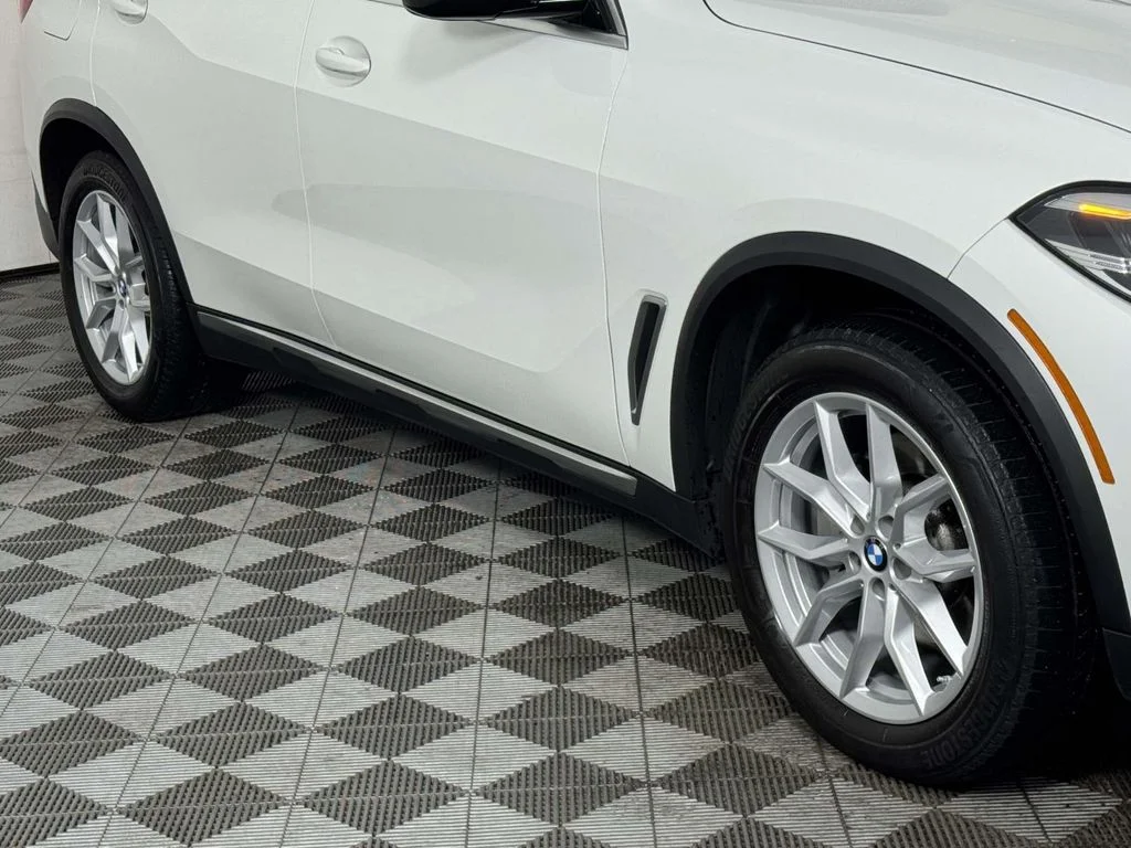 Certified Used 2023 White BMW xDrive40i image 12