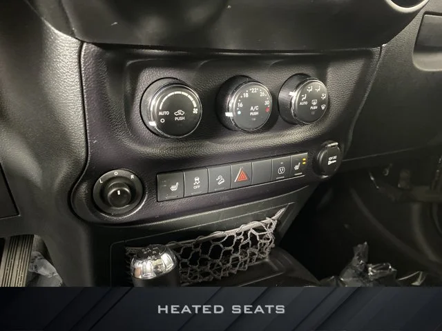 Used 2015 Black Jeep Unlimited Sahara image 4