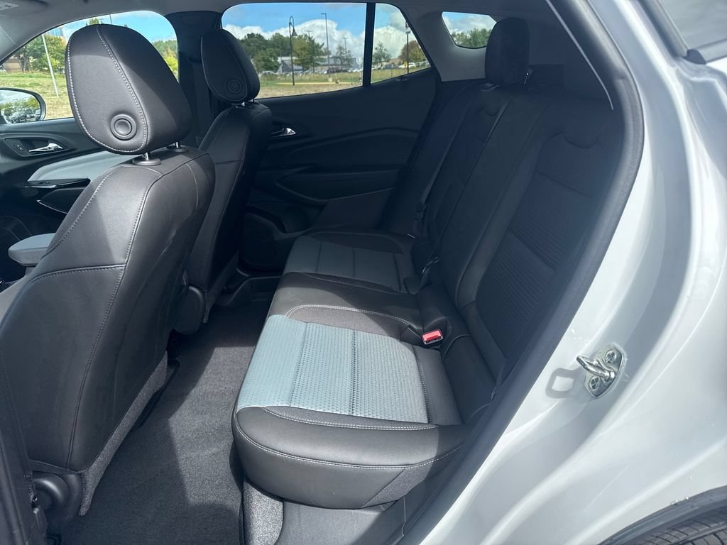 New 2026 Summit White Chevrolet LT image 23