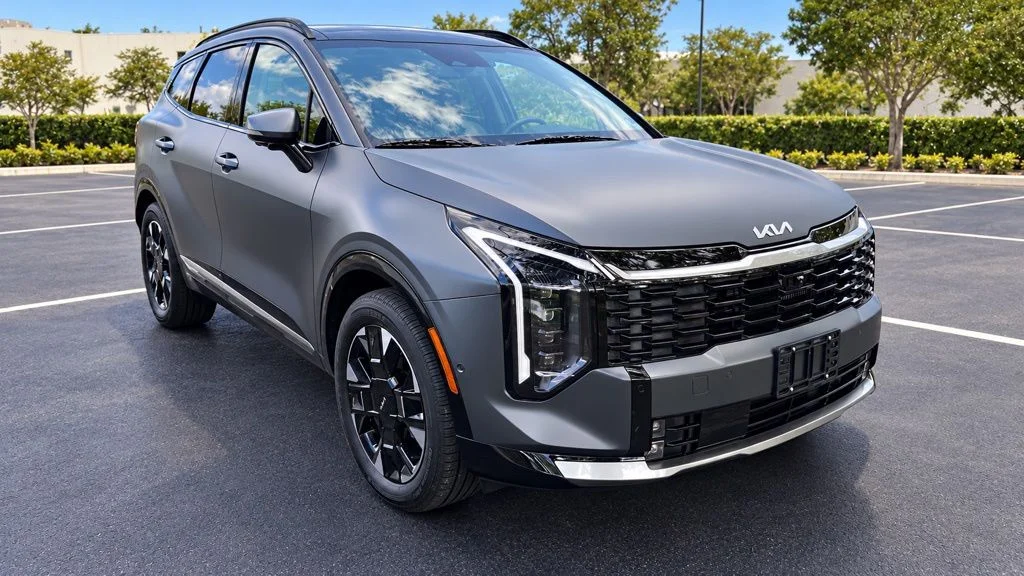 Used 2026 Shadow Matte Gray Kia SX-Prestige image 1