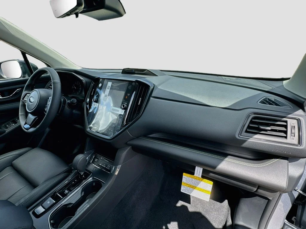 New 2027 Silver Subaru Onyx Edition Touring image 38