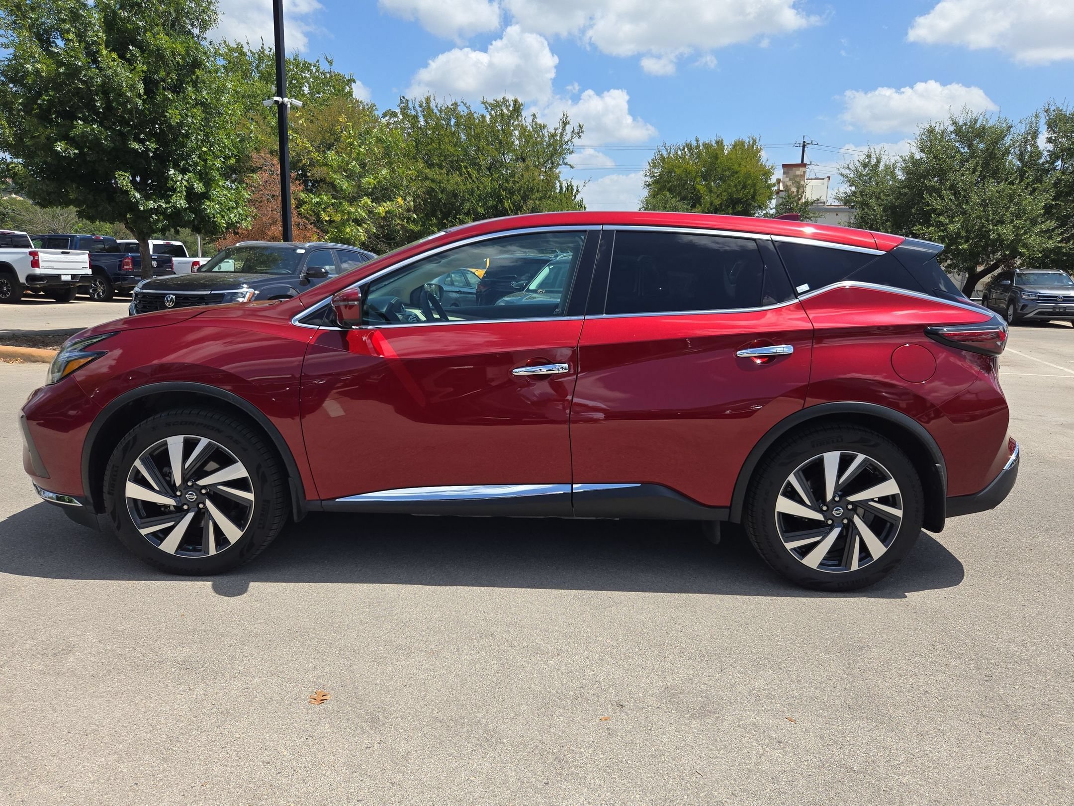 Used 2022 Scarlet Ember Tintcoat Nissan SL image 6