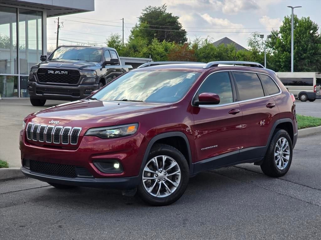 Used 2019 Red Jeep Latitude Plus image 1