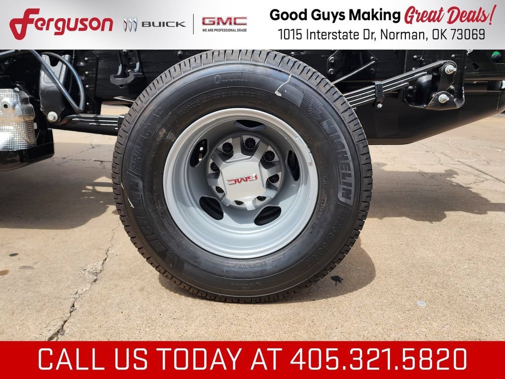 2026 GMC Sierra 3500 Chassis Cab Pro - Photo 54