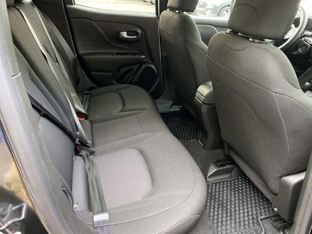 Used 2023 Black Clearcoat Jeep Latitude image 20