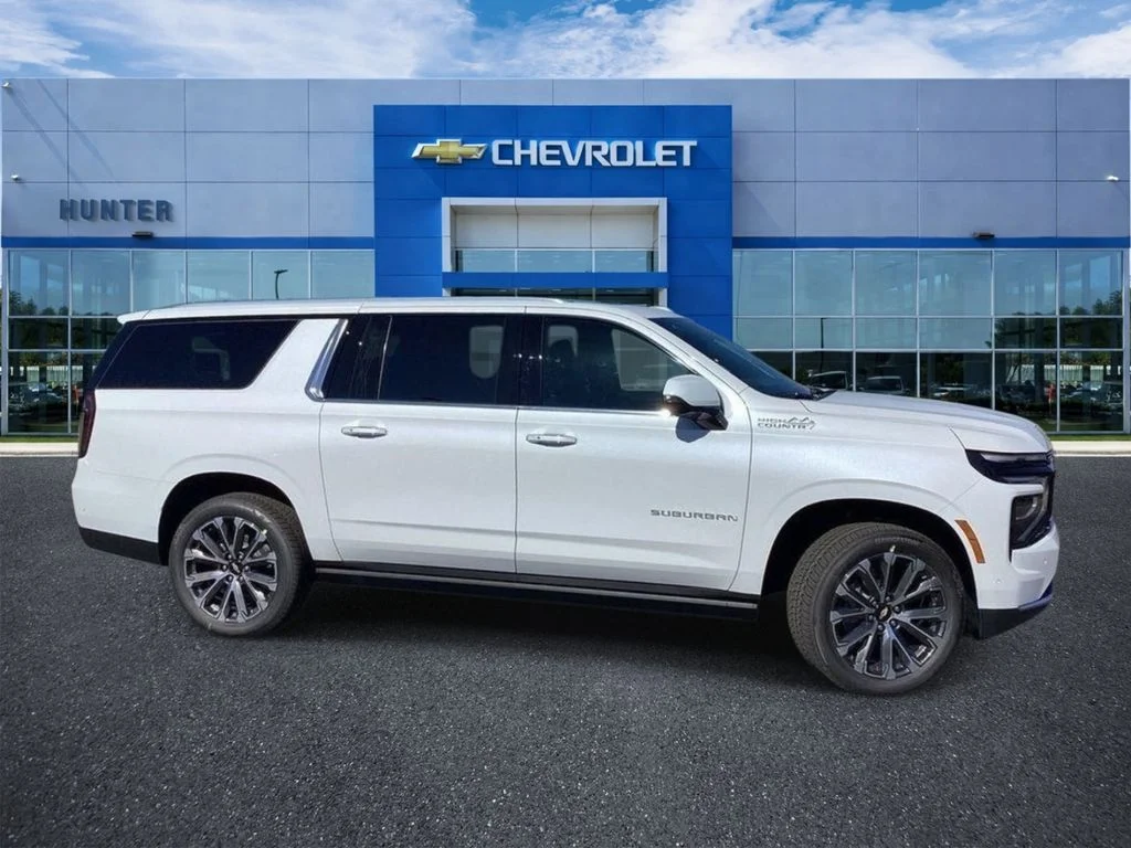 New 2026 Polar White Tricoat Chevrolet High Country image 5